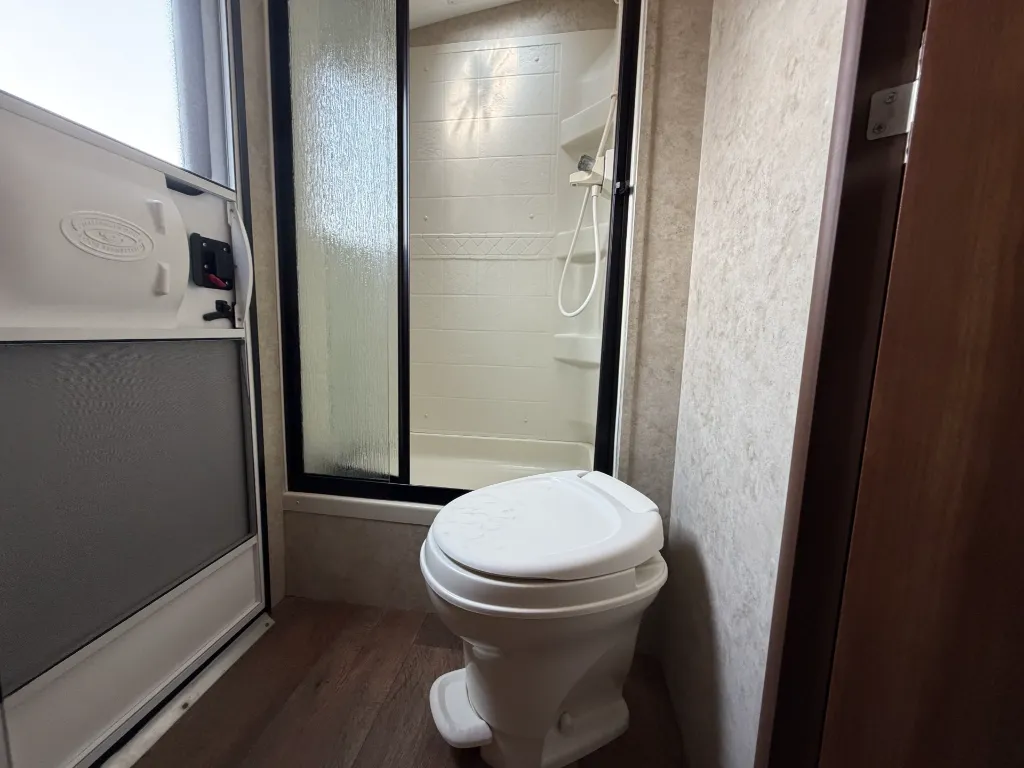 95a563ef-dbdf-42ee-8168-20a629cc6fa0.webp