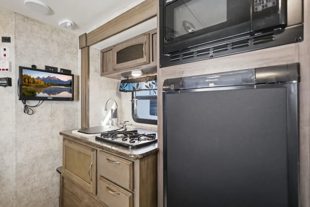 Winnebago_WD170S_-_31015A_005.webp