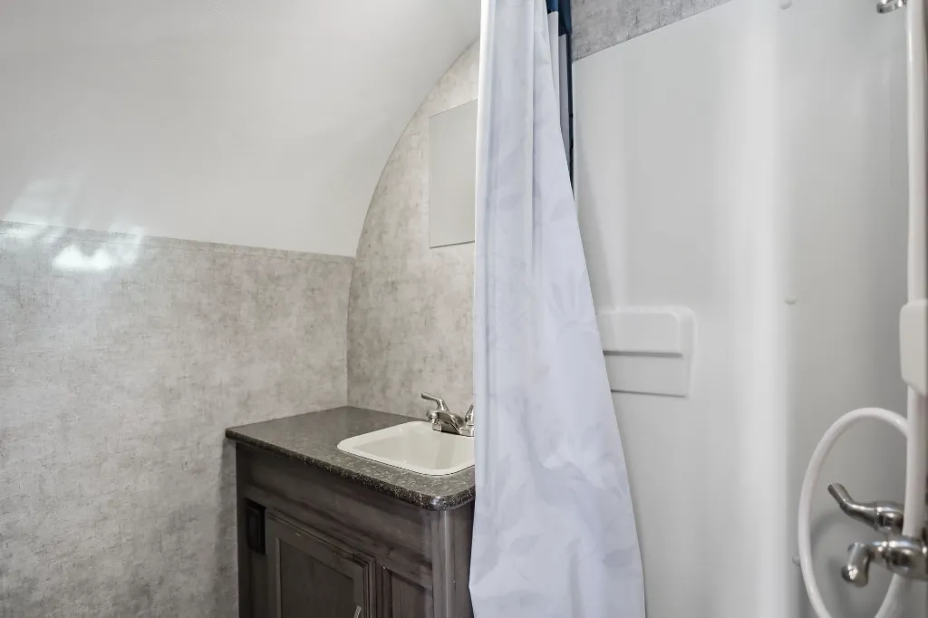 Winnebago_WD170S_-_31015A_003.webp
