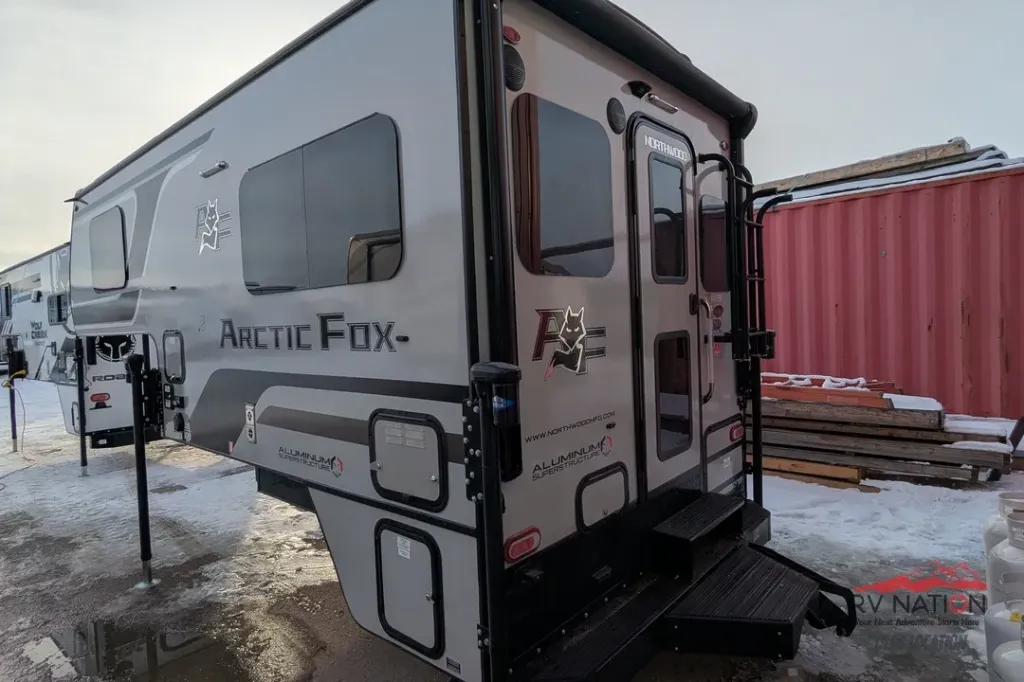 [1NCJ865N3T0120250, 20250] 2026 Arctic Fox 865 Truck Camper