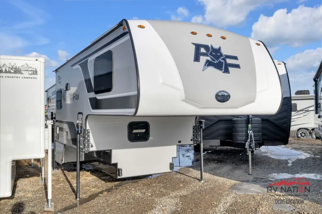 [1NCJ865N3T0120250, 20250] 2026 Northwood Arctic Fox 865 Truck Camper
