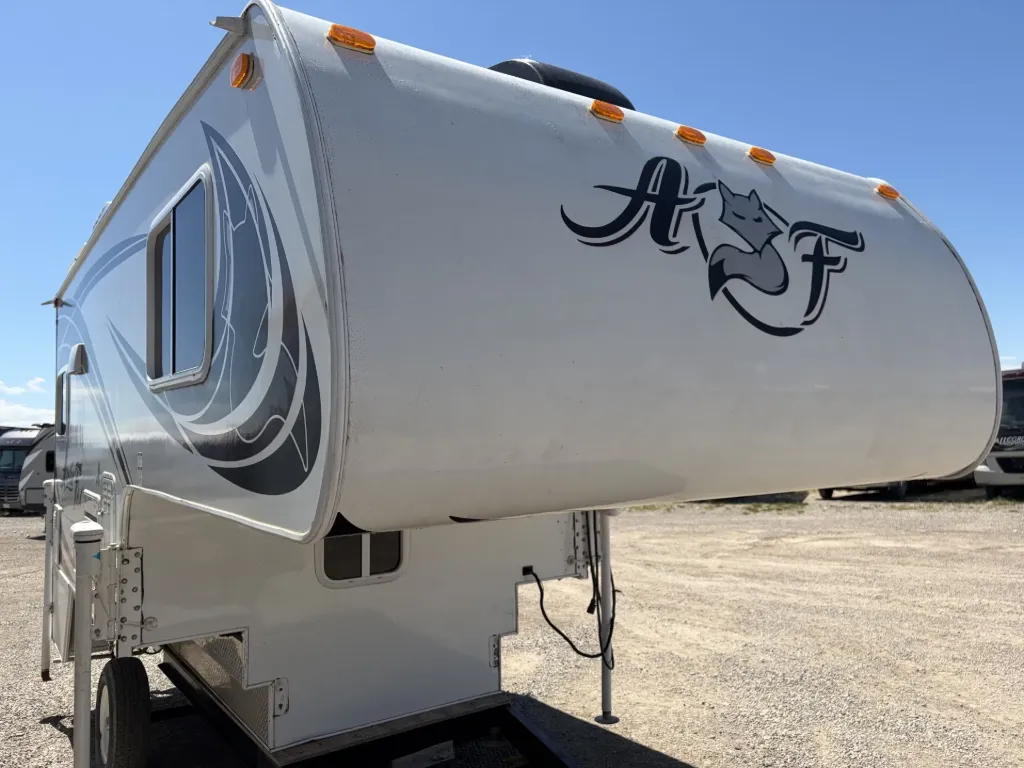 2019 Northwood Arctic Fox 865 Truck Camper