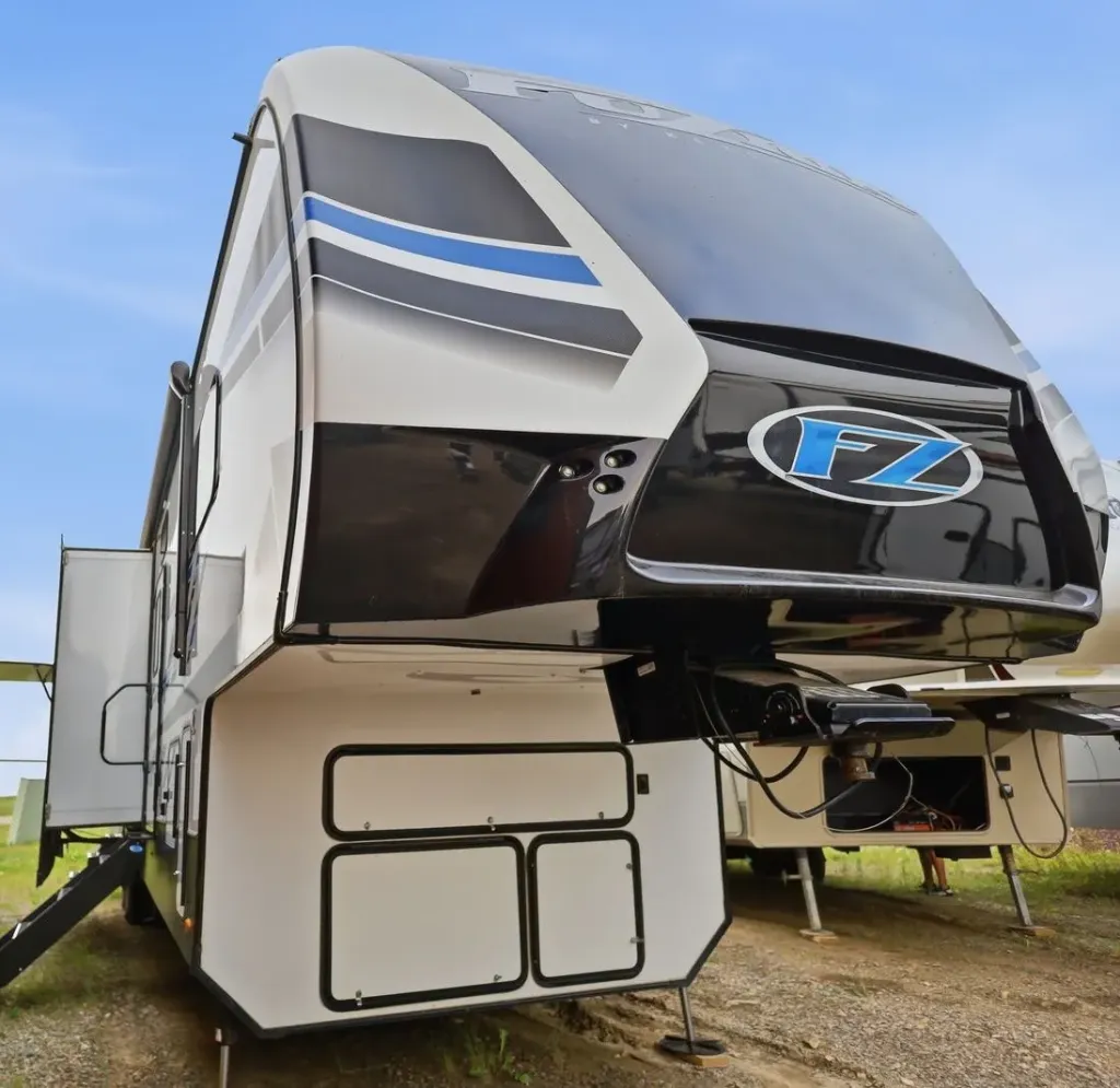 2022 Keystone RV Fuzion 379 Toy Hauler