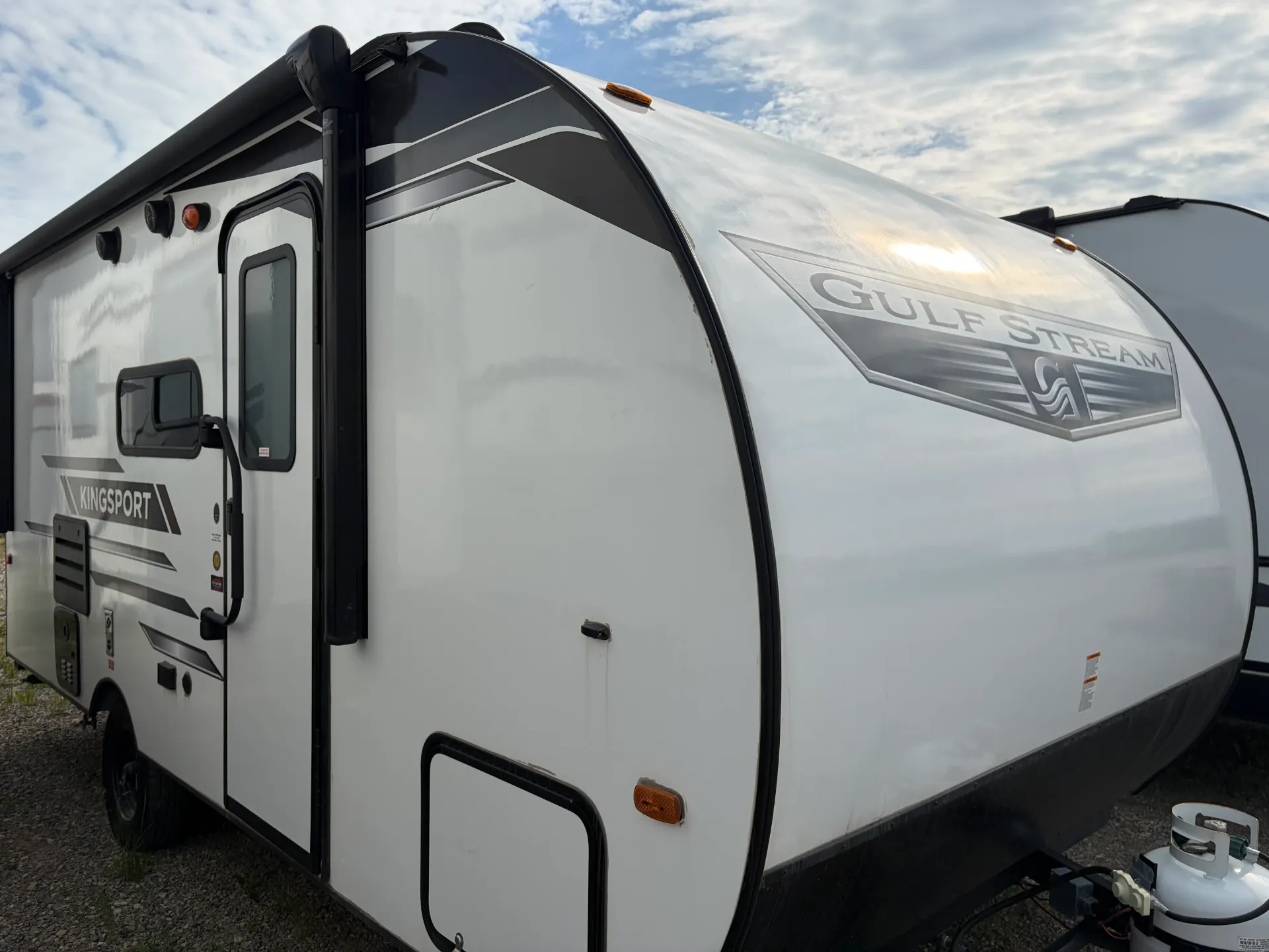 2025 Gulf Stream Coach Kingsport 199DD