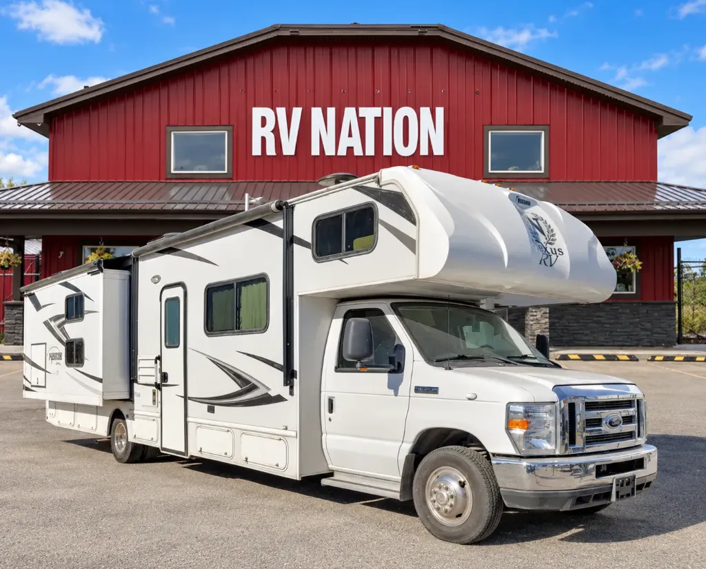 [19498A, 1FDXE4FS4JDC19498] 2018 Nexus RV Phantom 32P-Rare Bunk Model!