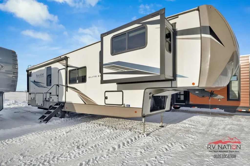 Sold! Pending Pick Up! 2022 Salem Hemisphere 36FL